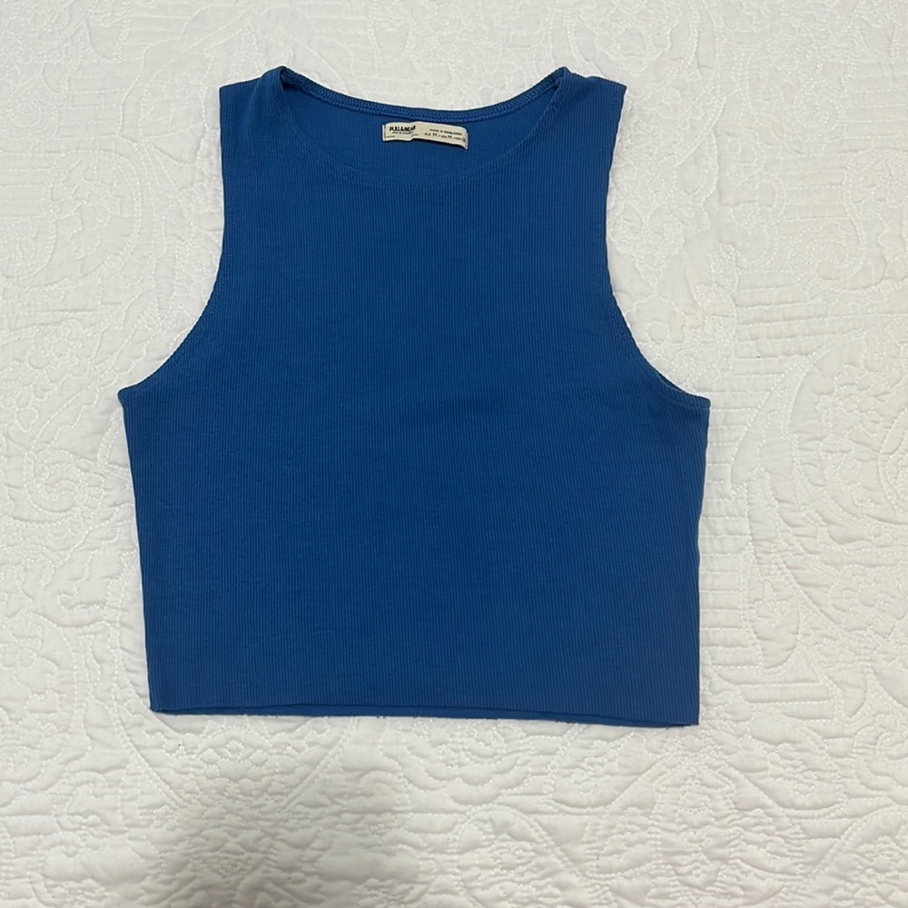 Pull&Bear Size Medium Cropped Tee
